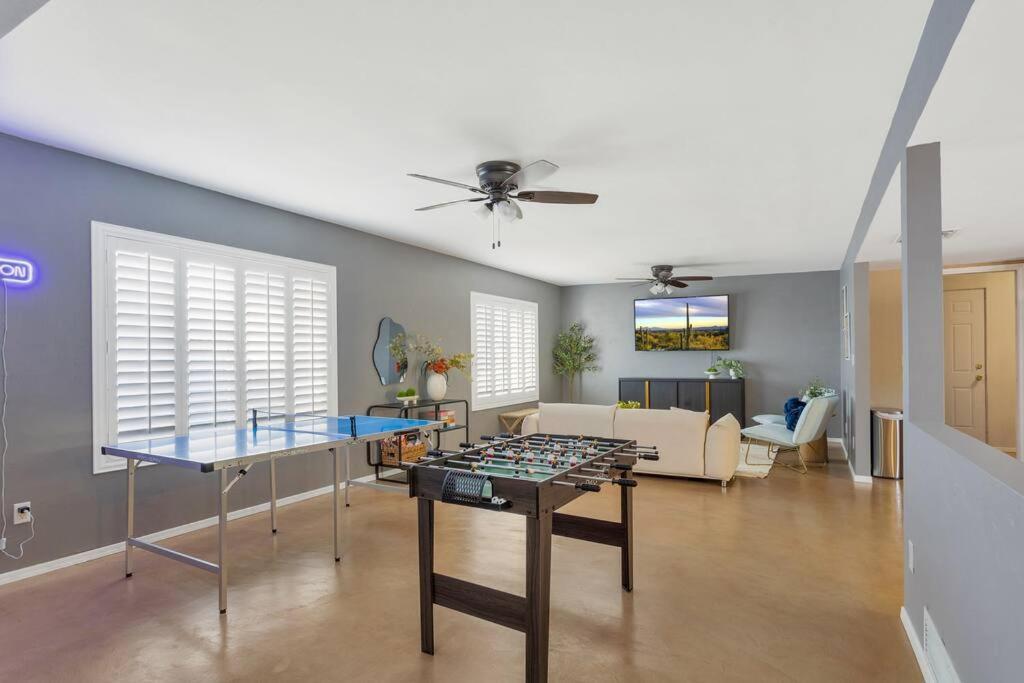 Pool, Fire Pit, Ping-pong
