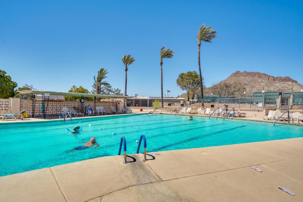 Vacation With Community Pool!