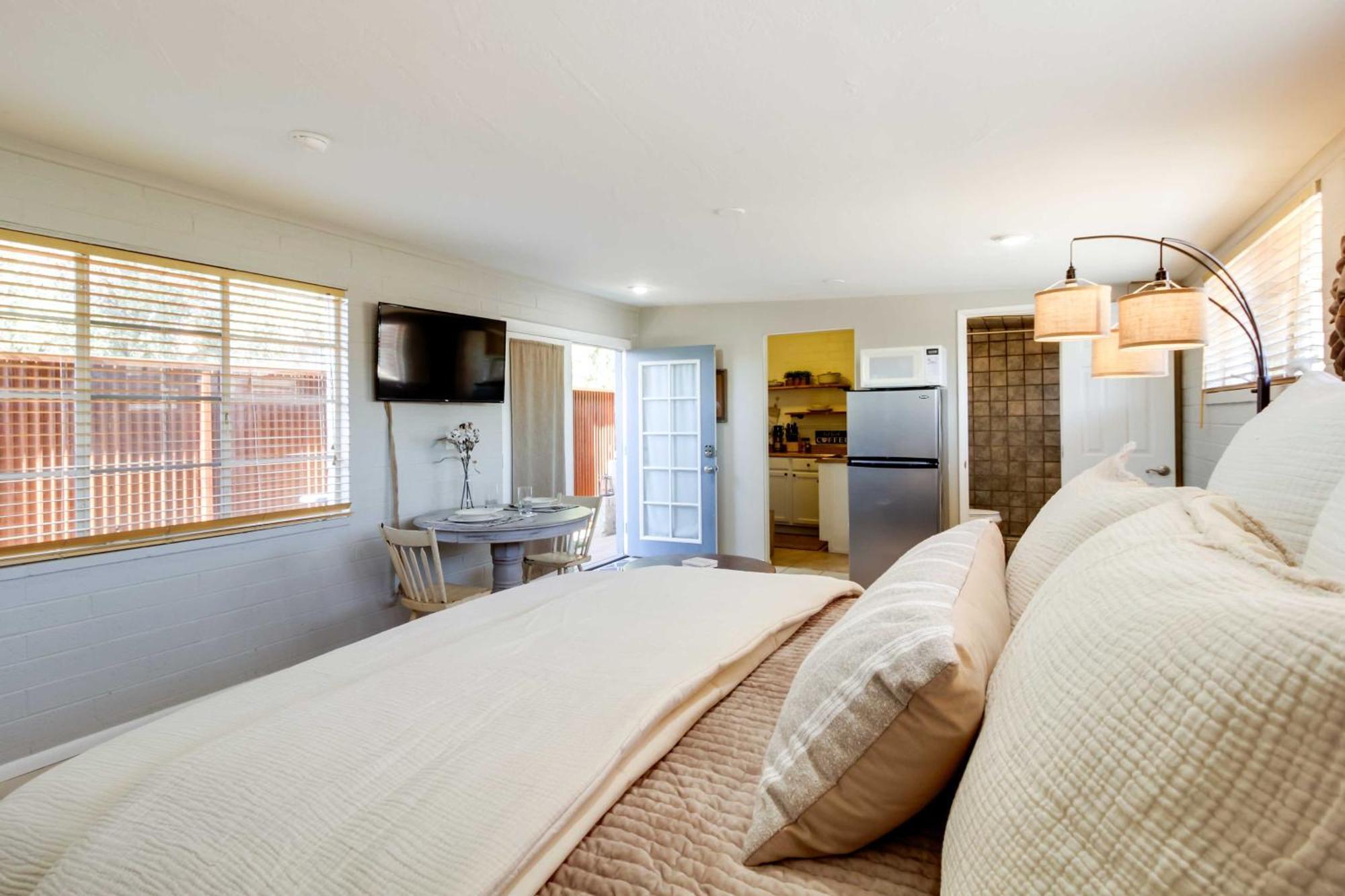 Apartment Adorable With Gas Grill And Wifi!