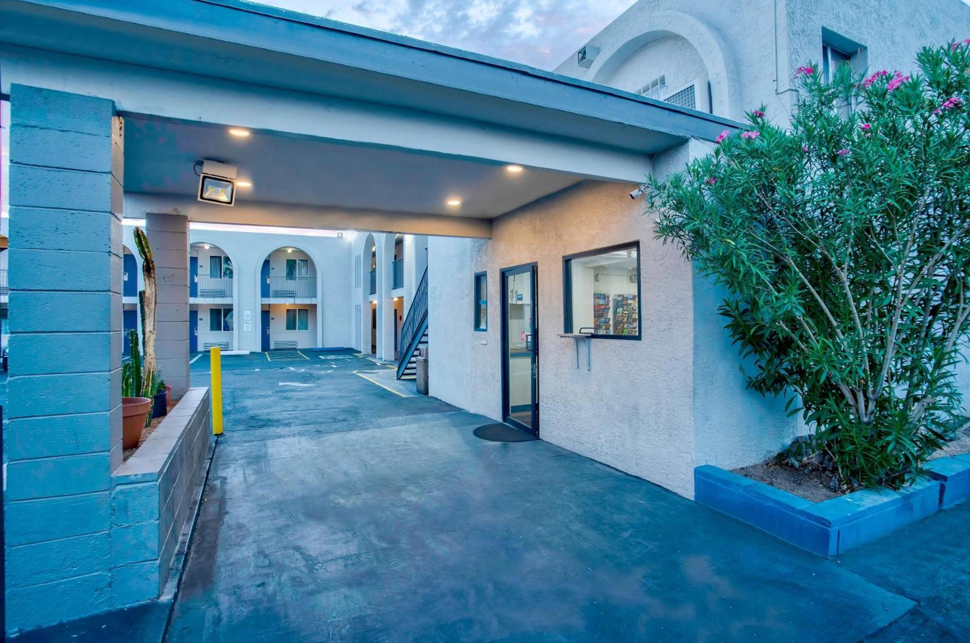 Hotel 6 Tucson, Az - East Williams Center