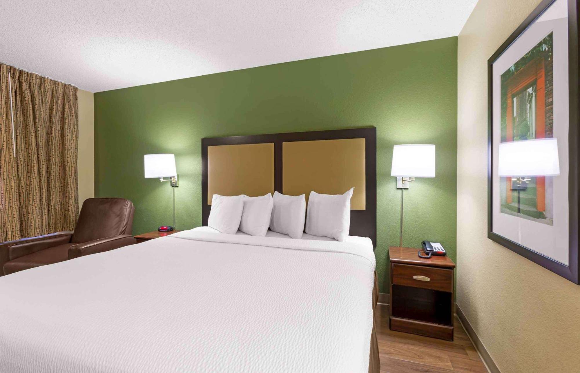 Extended America - - Grant Road Hotel