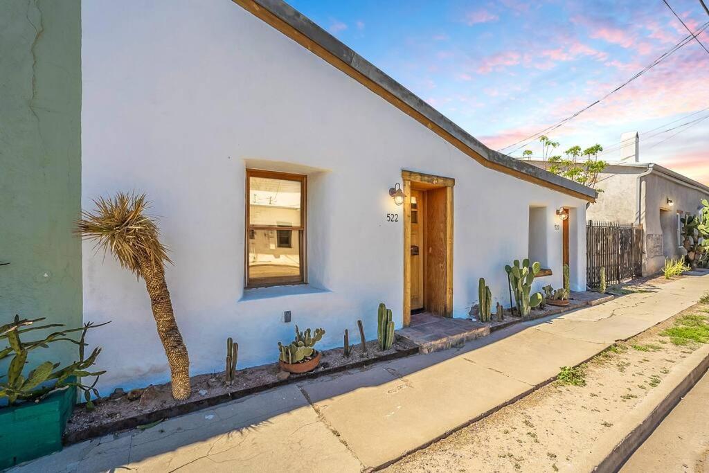 Modern Historic 1900 Adobe In Downtown, Summer Rates! Apartment *