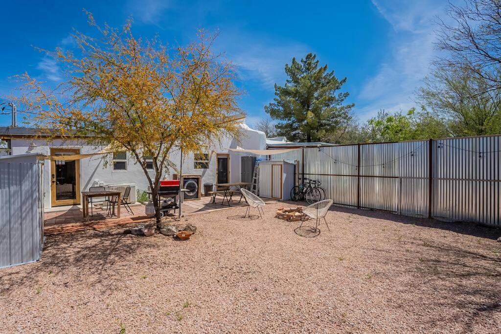 Modern Historic 1900 Adobe In Downtown, Summer Rates! Apartment *
