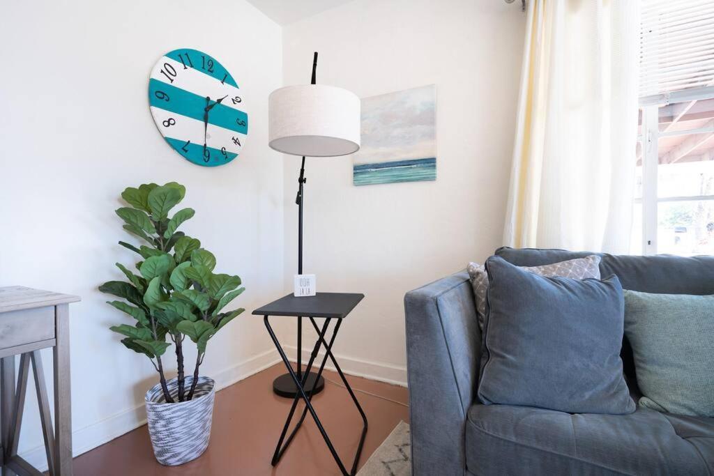 Apartment Cali 2br Getaway Firepit, Yard & Spring Charm