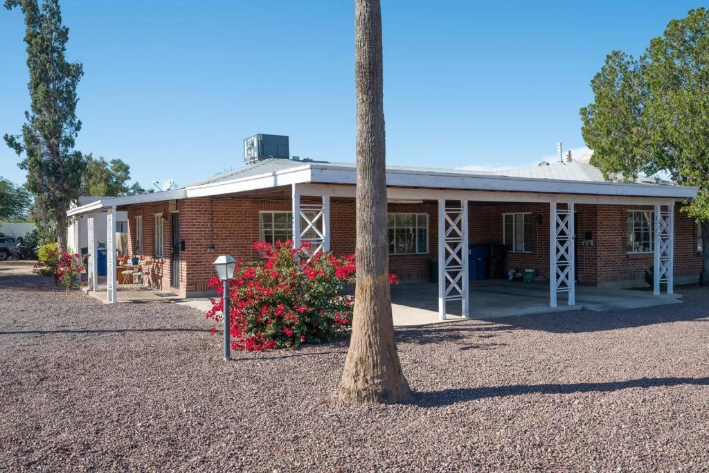 Cali 2br Getaway Firepit, Yard & Spring Charm Tucson