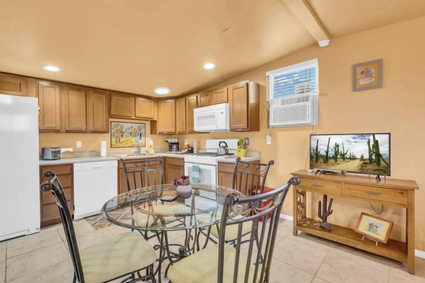 Charming Southwest Casita