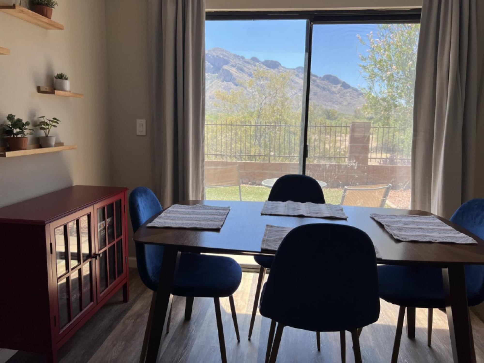 Private - Billiards, Mountain Views, Private Desert Access, Hoa Pool & Spa, Bbq, At Lambert Park - Bourbondale