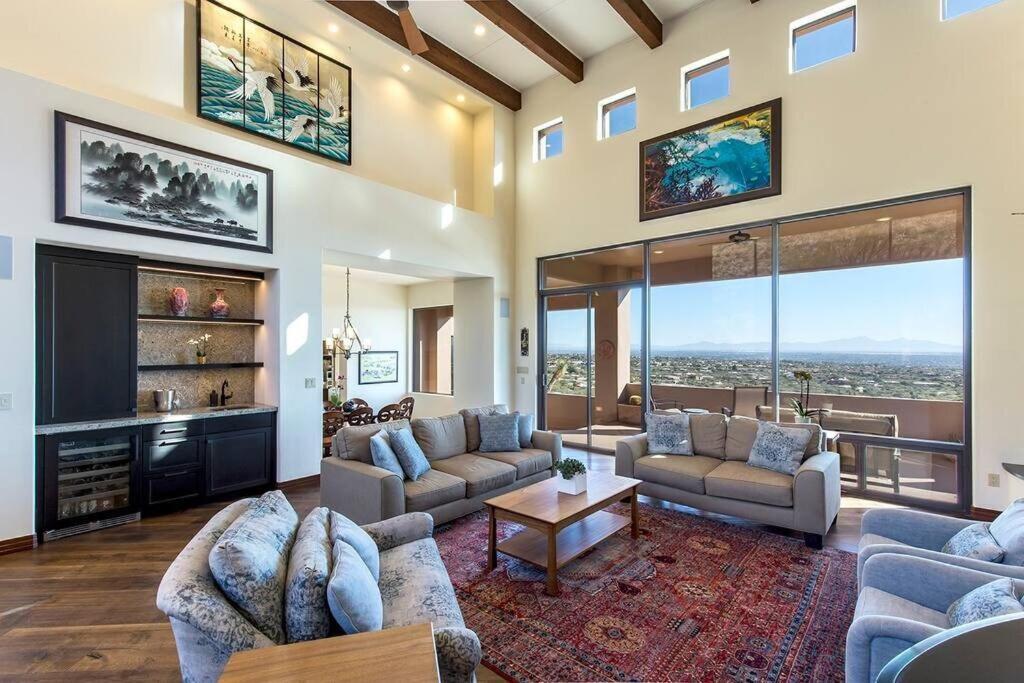 The Schloss 5bd Hilltop Estate