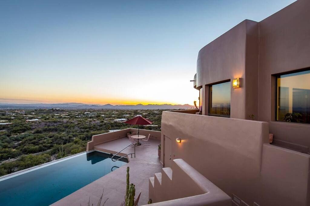 The Schloss 5bd Hilltop Estate * Tucson