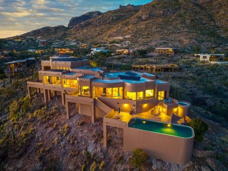 Villa The Schloss 5bd Hilltop Estate