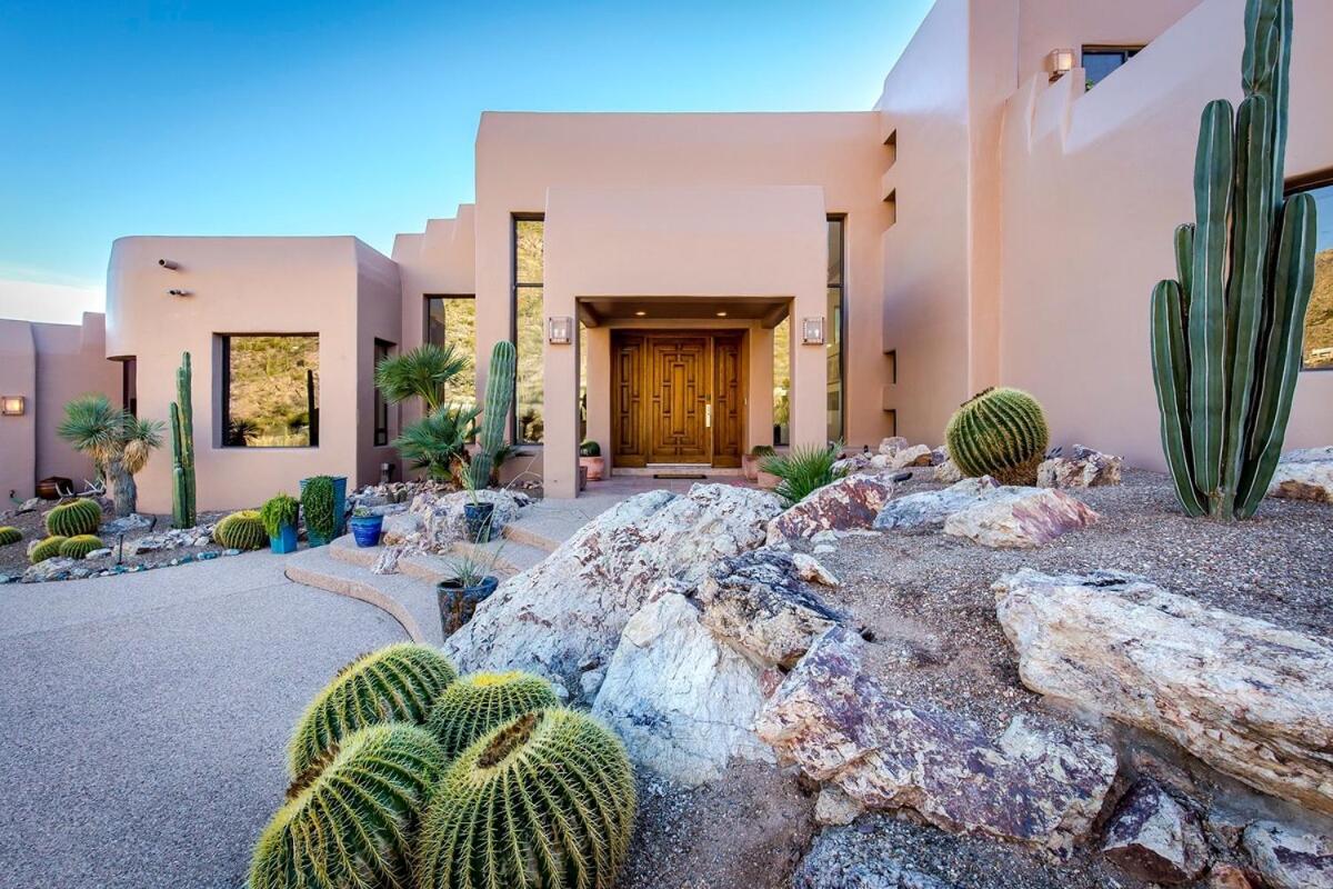 Villa The Schloss 5bd Hilltop Estate *