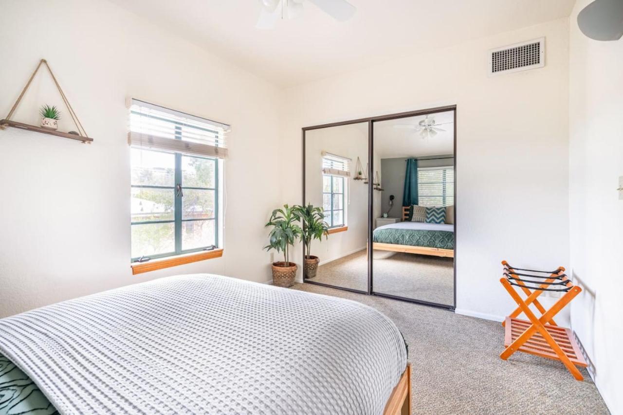 Vibrant 2br Dt Living, Stylish & Serene Apartment Tucson
