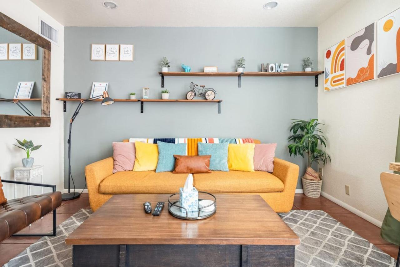 Vibrant 2br Dt Living, Stylish & Serene Tucson