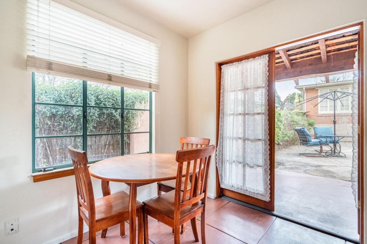 Vibrant 2br Dt Living, Stylish & Serene Apartment Tucson