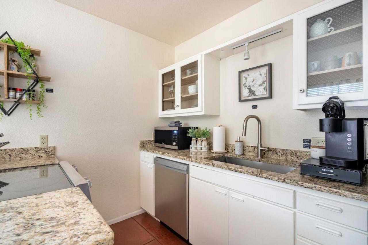 Vibrant 2br Dt Living, Stylish & Serene Tucson