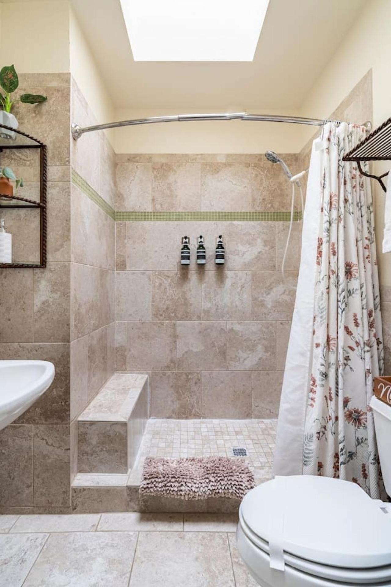 Apartment Vibrant 2br Dt Living, Stylish & Serene *