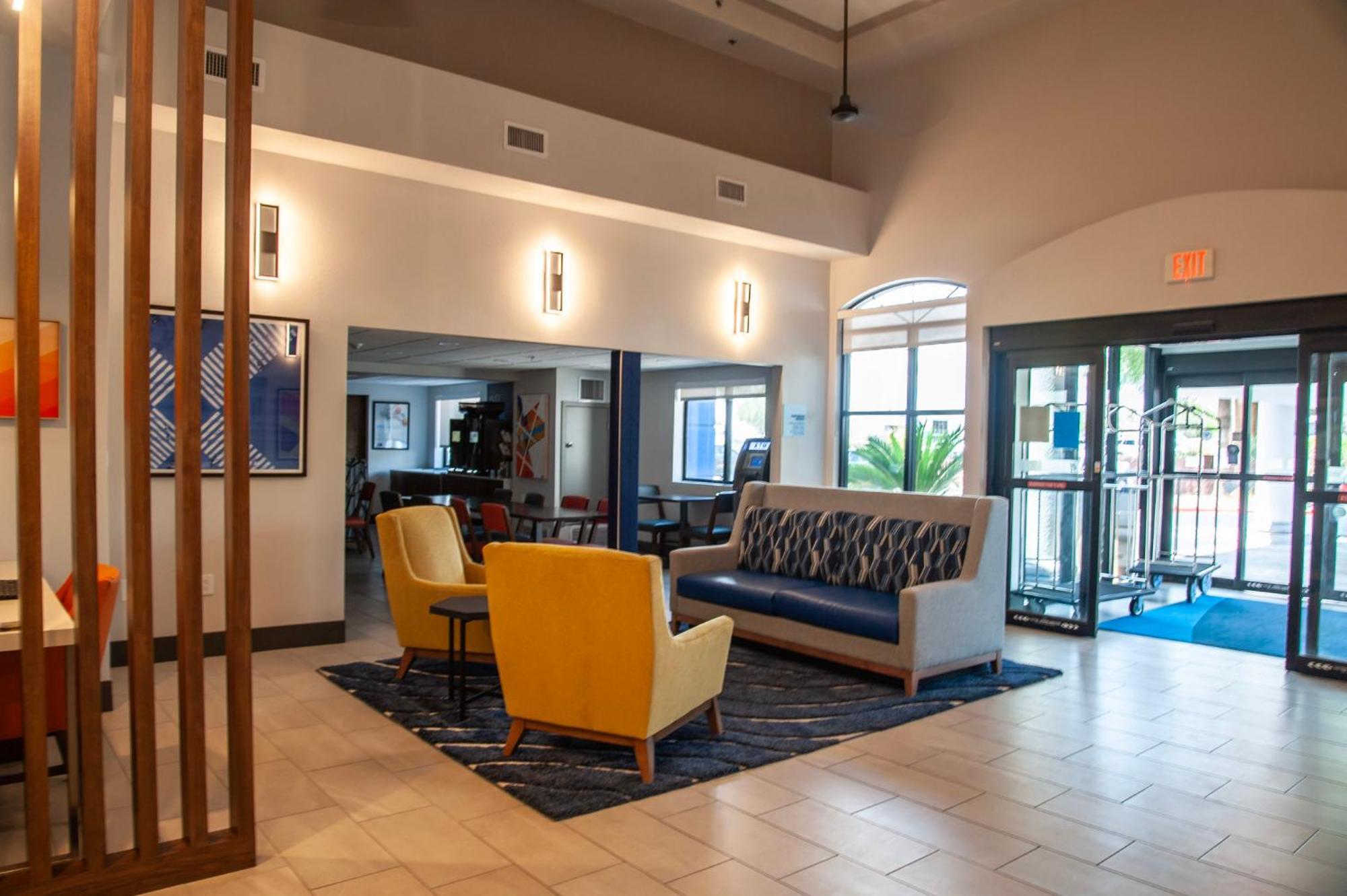 Express Tucson-airport By Ihg Hotel 2*
