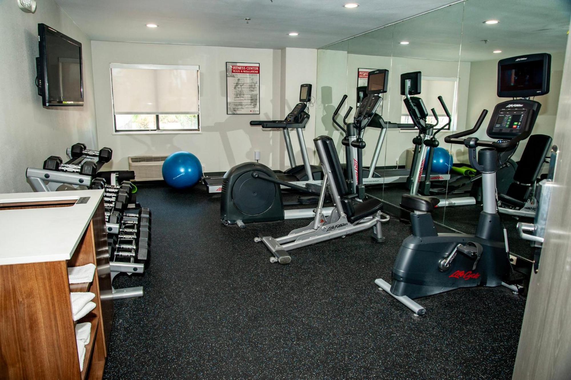 Hotel Express Tucson-airport By Ihg 2*