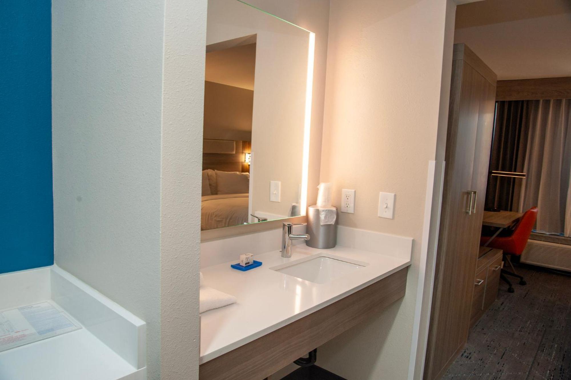 Express Tucson-airport By Ihg Hotel 2*