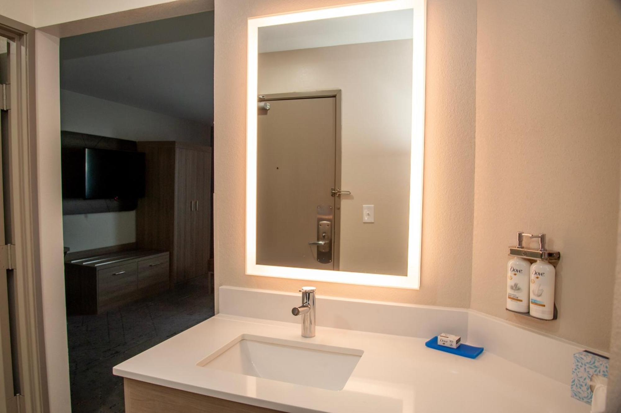 Hotel Express Tucson-airport By Ihg 2*