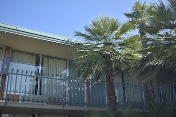 Glh Motel 2*