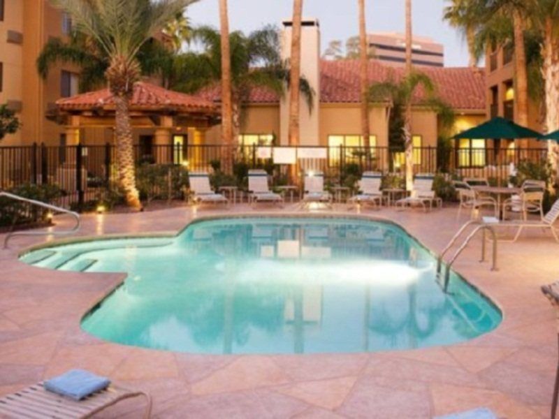 Courtyard By Marriott Williams Centre