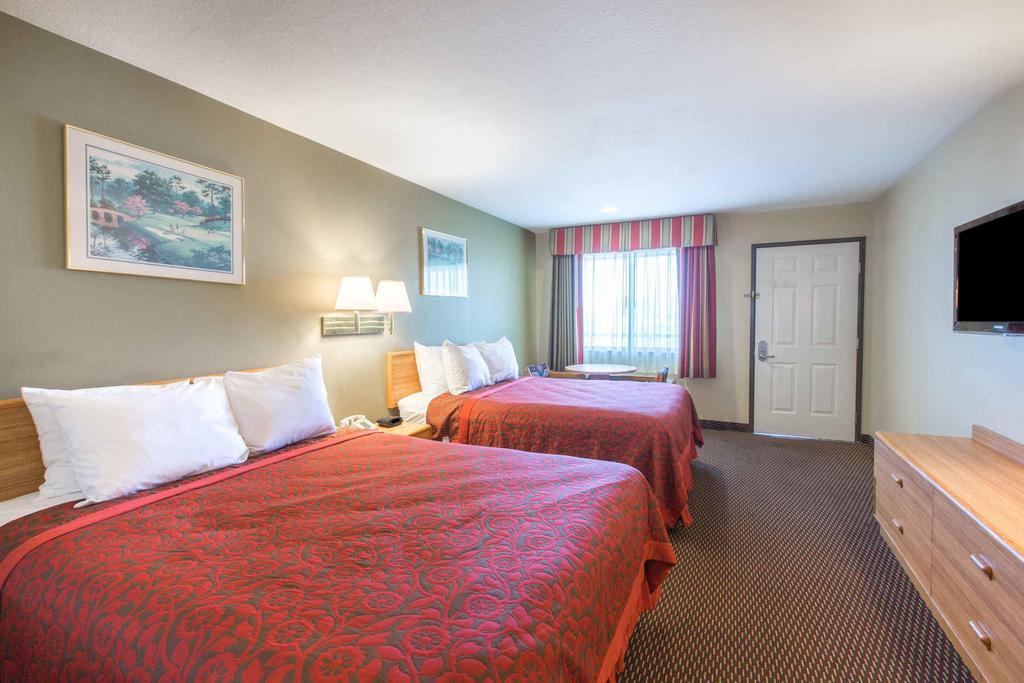Days By Wyndham Airport Hotel Drexel Heights