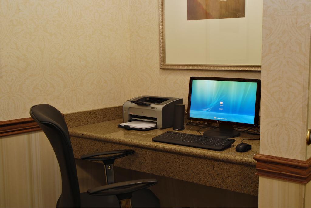 Country & By Radisson, Center Az 3*