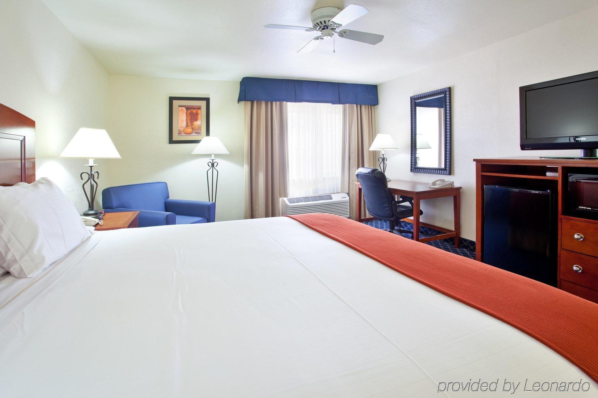 Hotel Express Tucson-airport By Ihg 2*