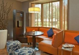 Courtyard Airport Hotel
