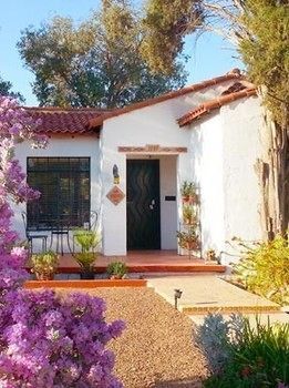 Sam Hughes Bed & Breakfast 3*