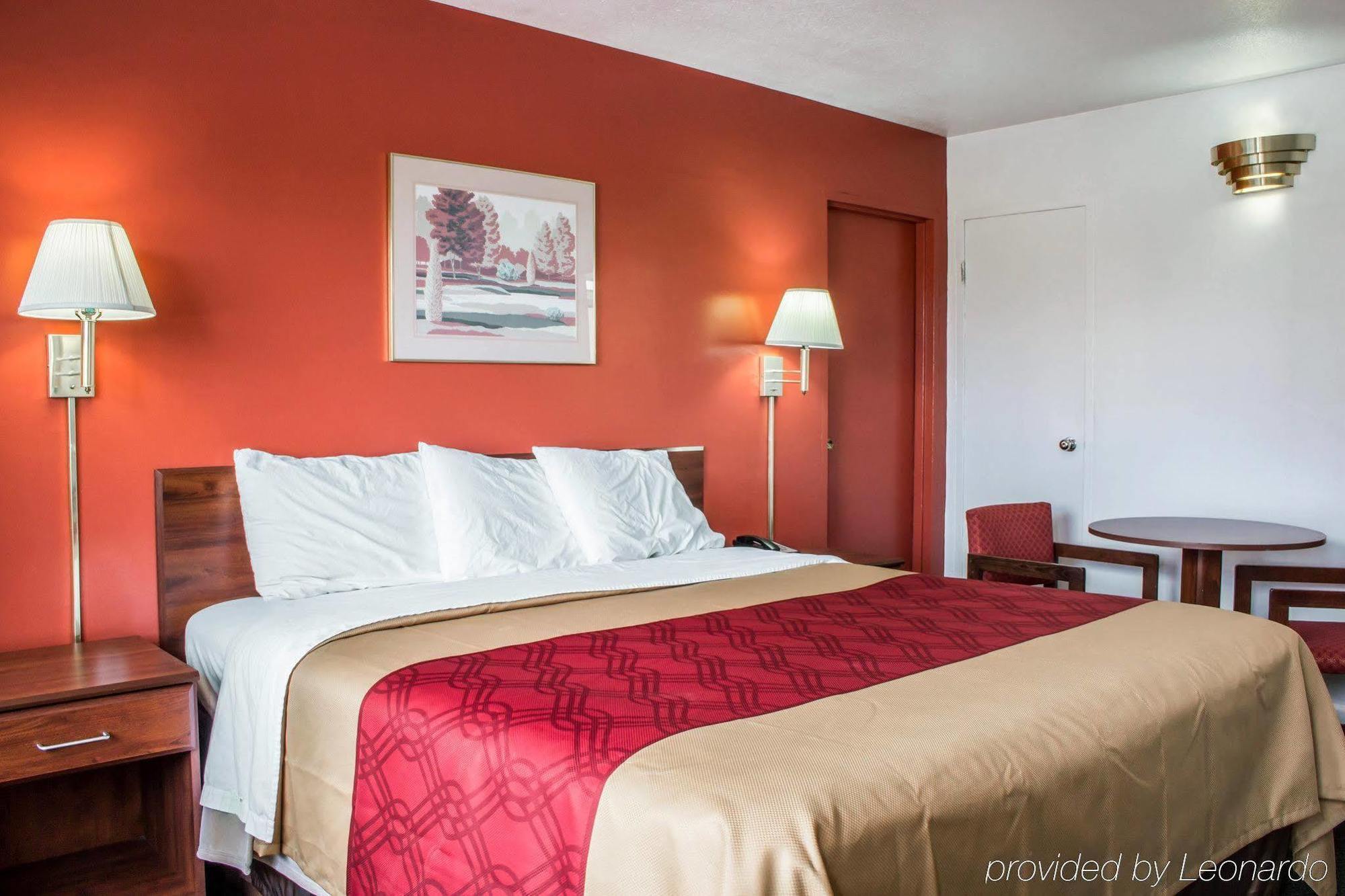Hotel Econo
