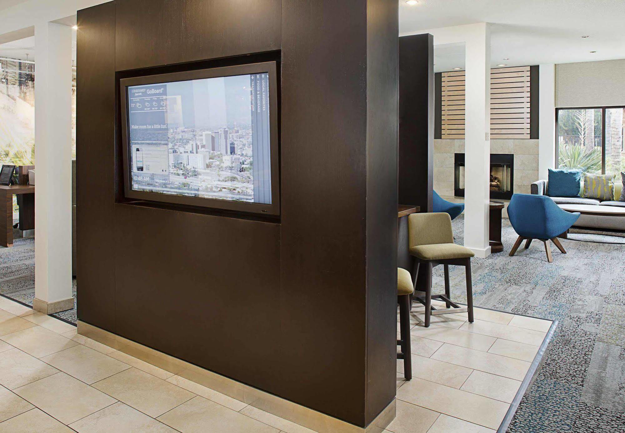 Courtyard By Marriott Williams Centre Hotel