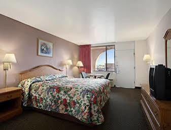 Hotel 6 Tucson, Az - East Williams Center