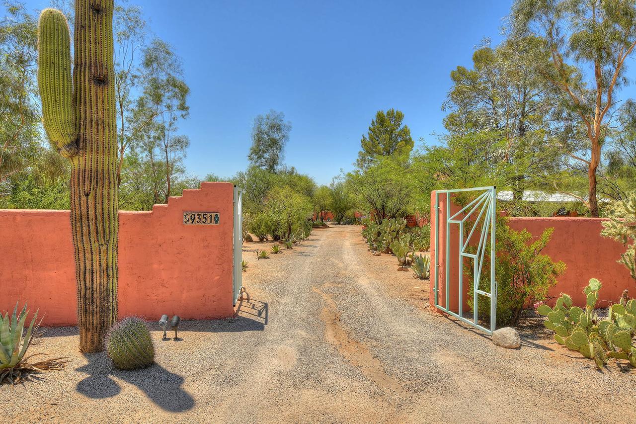 Azure Gate Bed & Breakfast