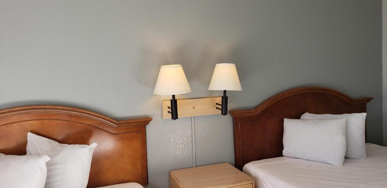 Minsk - Extended Stay, I-10 Airport Motel