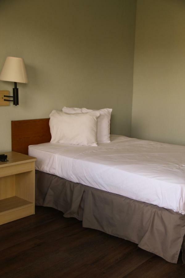 Minsk - Extended Stay, I-10 Airport Motel 2*