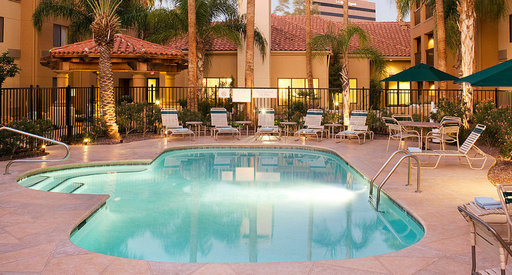 Courtyard By Marriott Williams Centre Hotel 3*